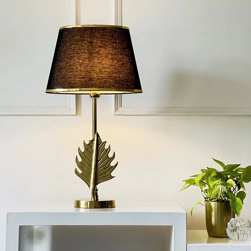 Antique Brass Finish Metal Design Maple Leaf Table Lamp