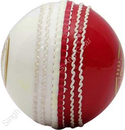 Light Weight Red And White Synthetic Cricket Ball For Cricket Training
