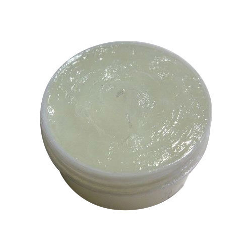 Petroleum Jelly - Gel Form, 25-50 Kg Drum, Snow White Color | Boiling Point: 302Â°C, Melting Point: 