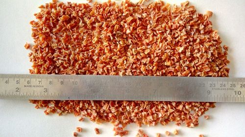 Carrot Flakes - Dehydrated Vegetable, 20kg/25kg Packing | 100% Purity, 12-Month Shelf Life, Cool and