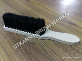 Carpet Cleaning With Wooden Brush - Reprocessed Plastic, Standard Size | Easy to Use, Attractive Des
