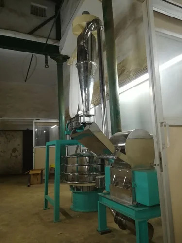 Ayurvedic Herbs Grinding Machine - Capacity: 250 Kg/Hr