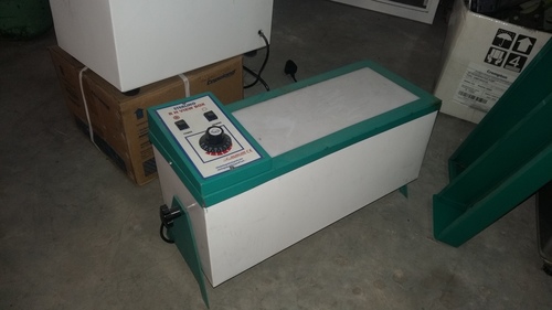 RH View Box - M.S Powder Coated, 19.5x7x7.5 Inch Dimensions | Fluorescent Glare-Free Light, Micropro