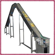 Inclined Slat Chain Conveyor - Durable Steel Construction , High Performance and Easy Maintenance So