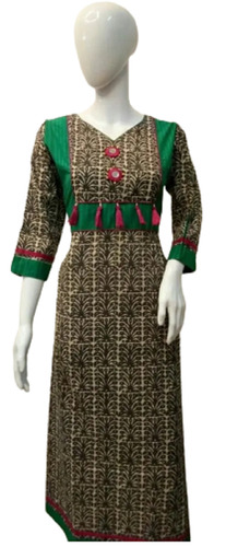 Green 3/4 Sleeve V Neck Printed Cotton Ethnic Ladies Kurtis Use For Party Wear