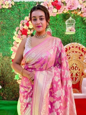 Ladies Handwoven Khaddi Georgette Saree