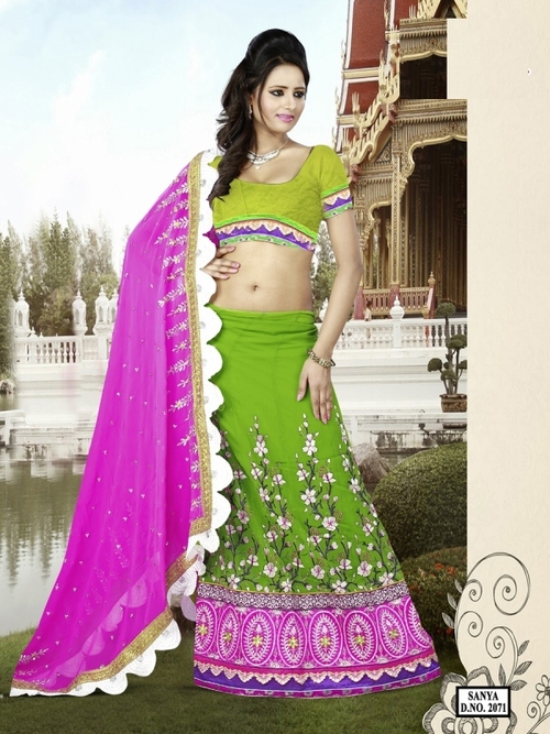 Green With Pink Awesome Color - 60 Gram Georgette Designer Saree With Thread Jaal Work, Perfect for 