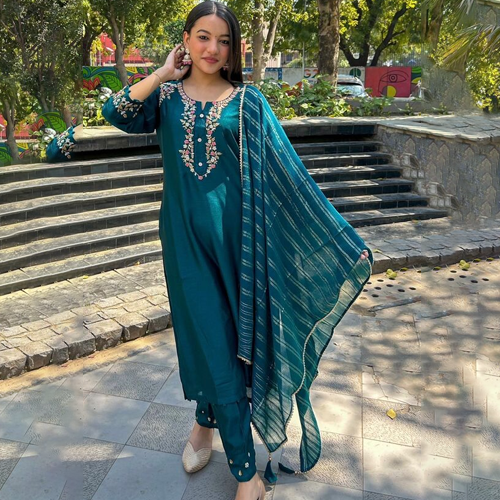 Ladies Rangriti Suit Set - Color: Green